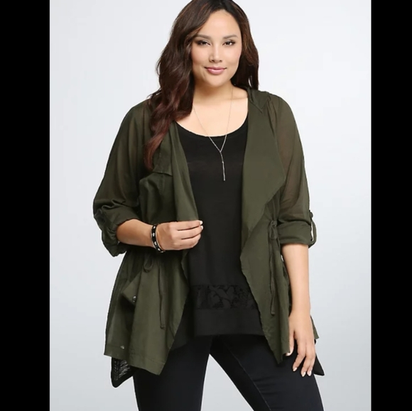 ⬇️ SALE! Torrid Drape Front Hooded Anorak - Picture 1 of 6